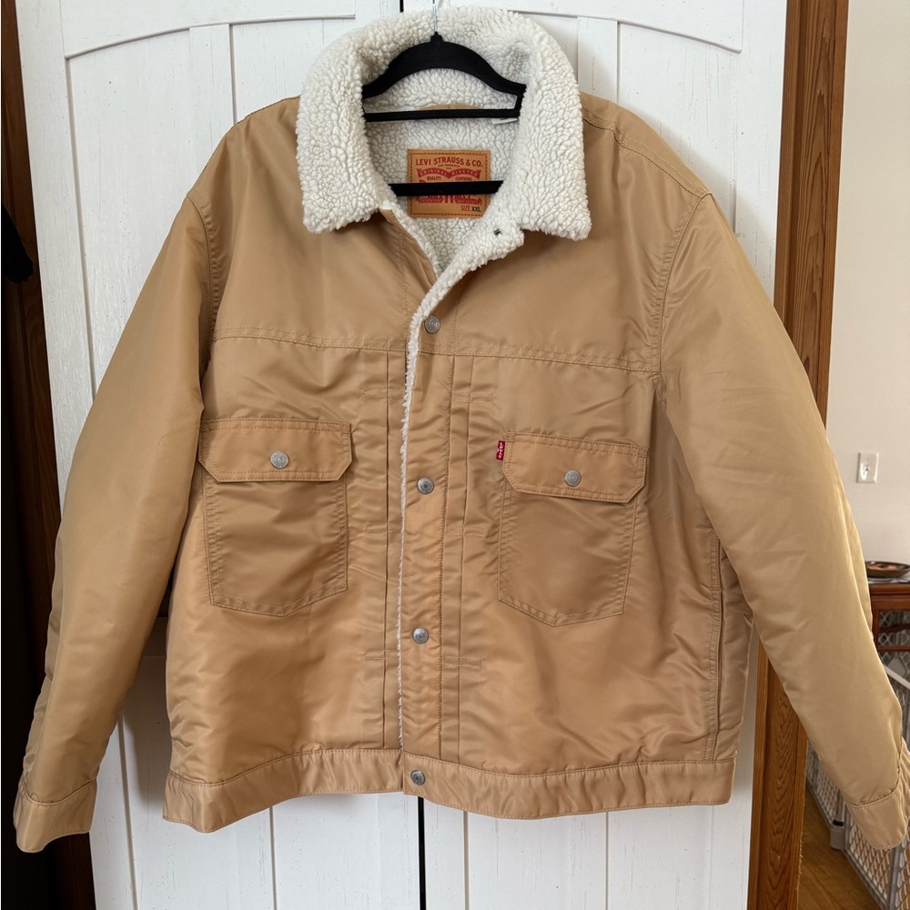 Levi's Men's Type II Sherpa Trucker Jacket; Men’s XXL - Picture 2 of 7